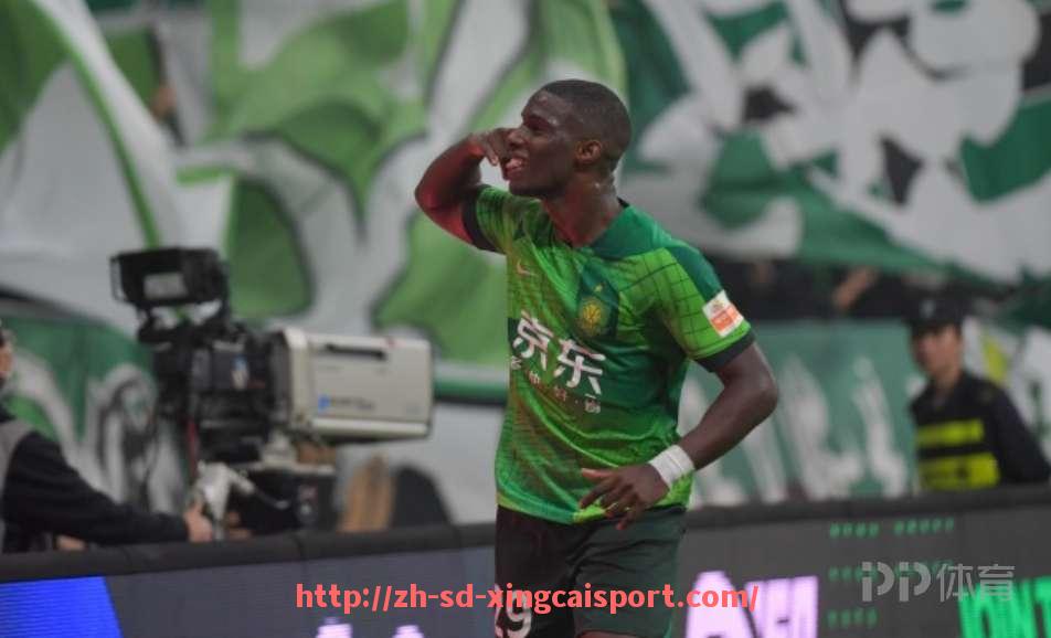 杏彩体育-英超热刺队12号球衣球员与历史背号